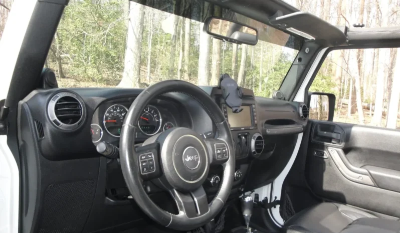 
								2014 Jeep Wrangler Sport S full									
