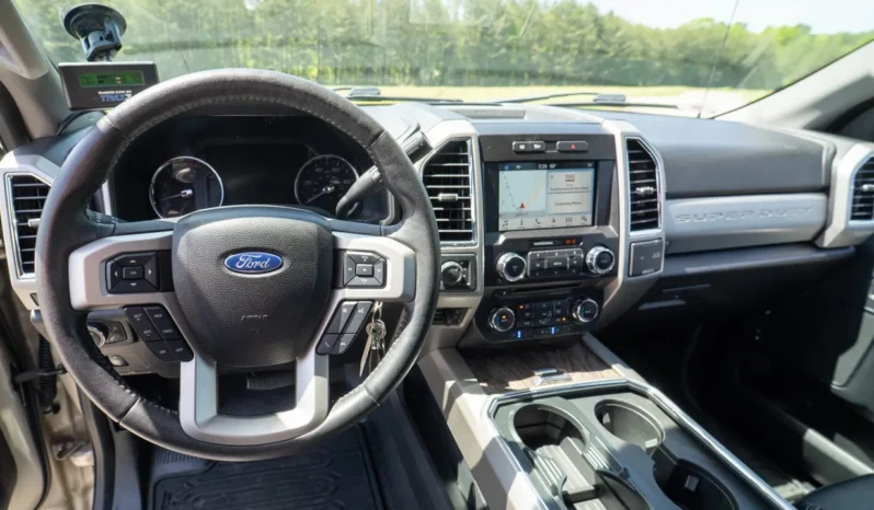 
								2018 Ford F-450 Super Duty Lariat Crew Cab Power Stroke Dually 4×4 Flatbed full									