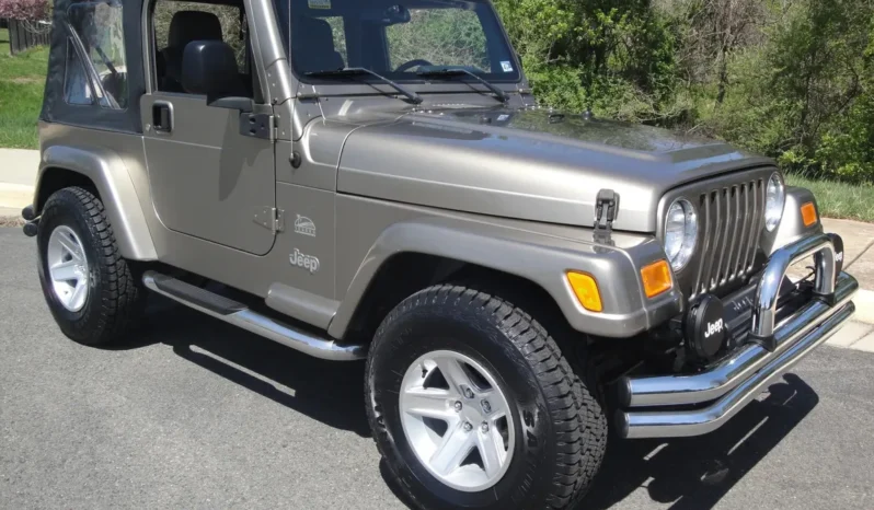 
								2004 Jeep Wrangler Sahara full									