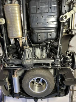 
										2001 Lexus LX470 full									