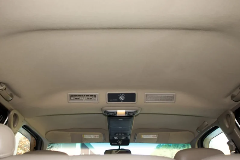 
								1999 Chevrolet Tahoe LT full									