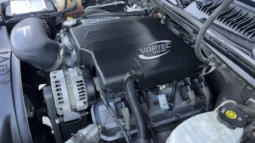 
										2004 Chevrolet Suburban 2500 LT 8.1L 4×4 full									