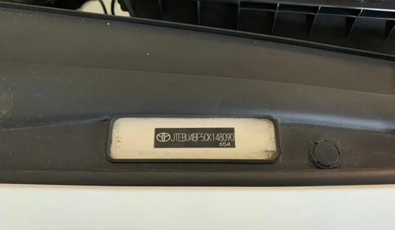 
								2012 Toyota FJ Cruiser full									