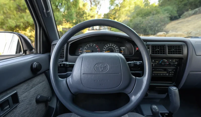 
								1999 Toyota Tacoma SR5 XtraCab V6 4×4 full									