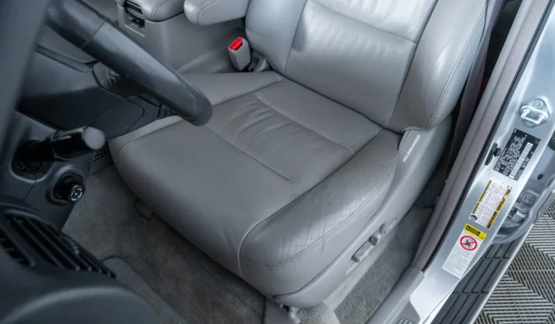 
								2007 Toyota Land Cruiser UZJ100 full									