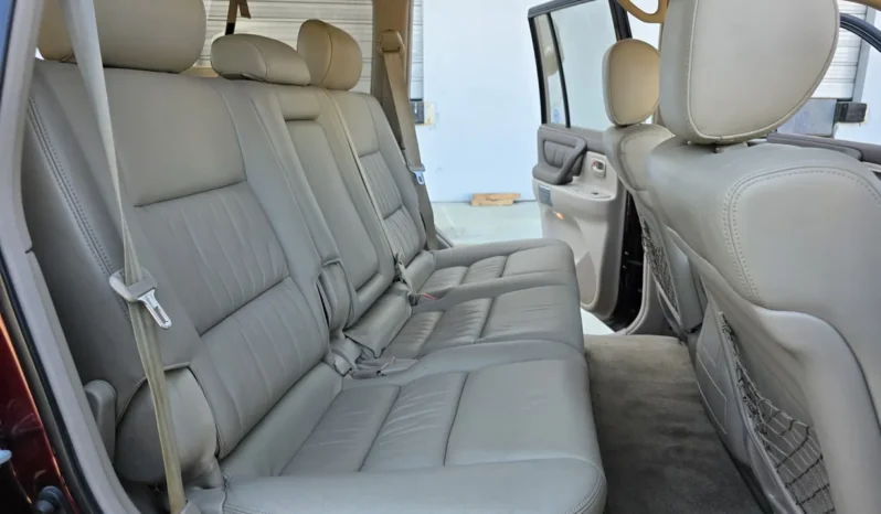 
								2001 Toyota Land Cruiser UZJ100 full									