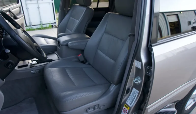 
								2003 Toyota Land Cruiser UZJ100 full									
