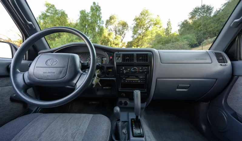 
								1999 Toyota Tacoma SR5 XtraCab V6 4×4 full									