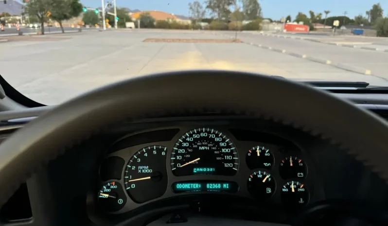 
								2004 GMC Yukon Denali 1500 Luxury full									