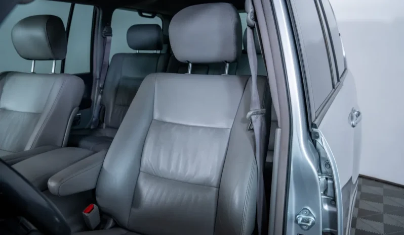 
								2007 Toyota Land Cruiser UZJ100 full									