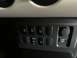 
										2012 Toyota FJ Cruiser full									