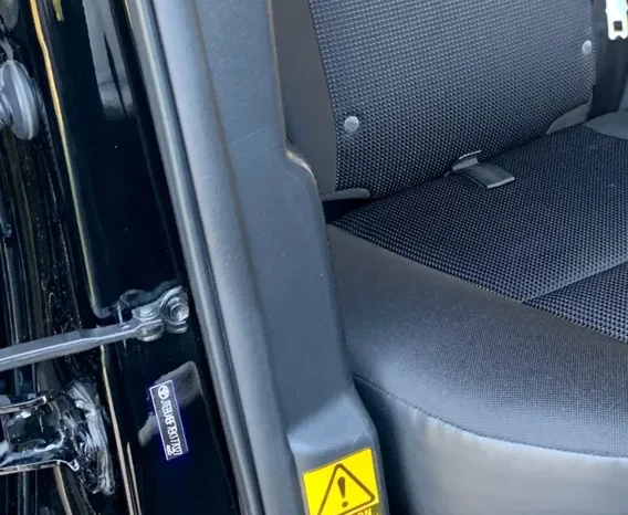 
								2014 Toyota FJ Cruiser full									