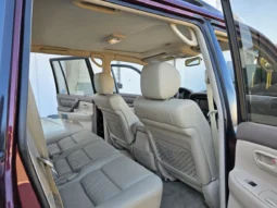 
										2001 Toyota Land Cruiser UZJ100 full									