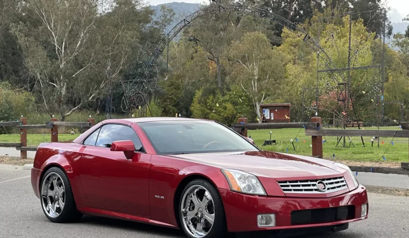 
								2004 Cadillac XLR 4.6-Liter Northstar V8 full									
