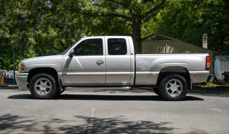 
								2004 GMC Sierra 1500 Denali Extended Cab full									