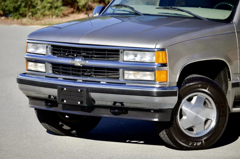 
								1999 Chevrolet Tahoe LT full									