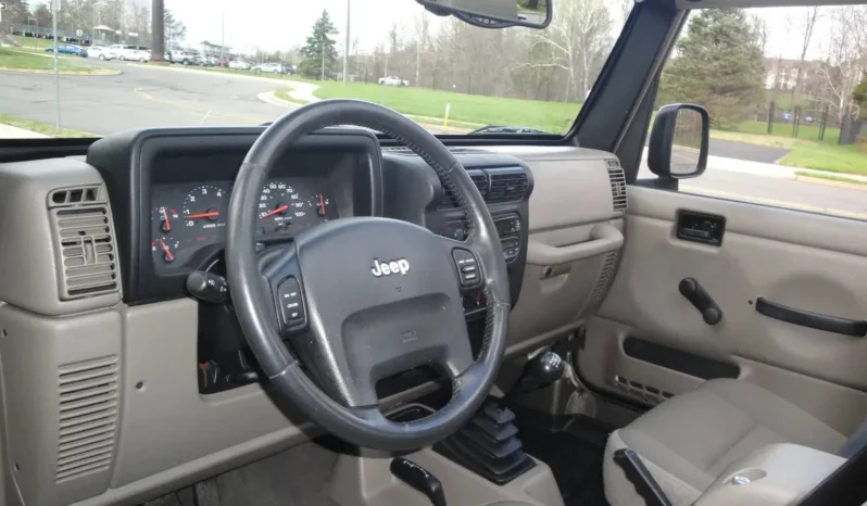 
								2004 Jeep Wrangler Sahara full									