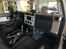 
										2012 Toyota FJ Cruiser full									