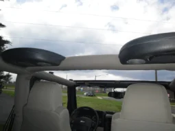 
										2004 Jeep Wrangler Sahara full									