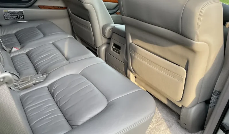 
								2004 Lexus LX470 full									