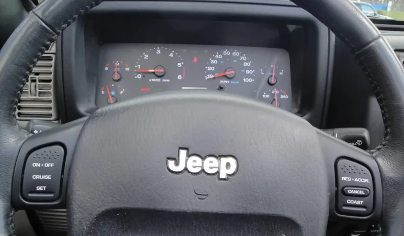 
								2004 Jeep Wrangler Sahara full									