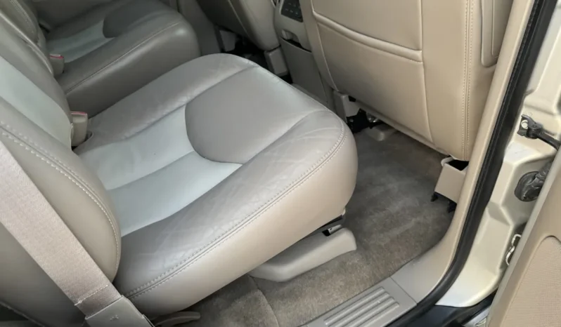
								2004 GMC Yukon Denali 1500 Luxury full									