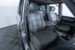 
										2007 Toyota Land Cruiser UZJ100 full									