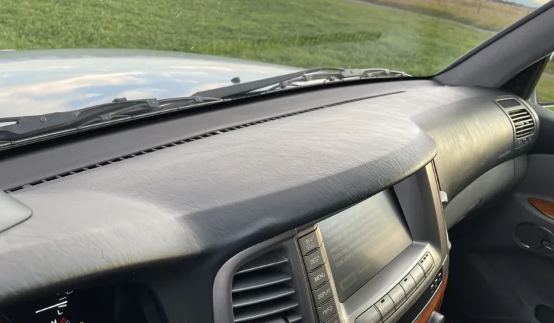 
								2004 Lexus LX470 full									