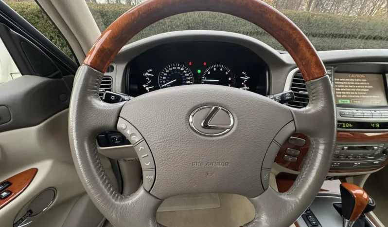 
								2003 Lexus LX470 full									