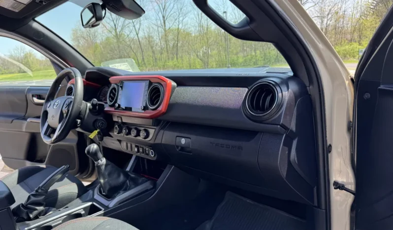 
								2020 Toyota Tacoma TRD Off-Road Double Cab 4×4 V6 6-Speed full									