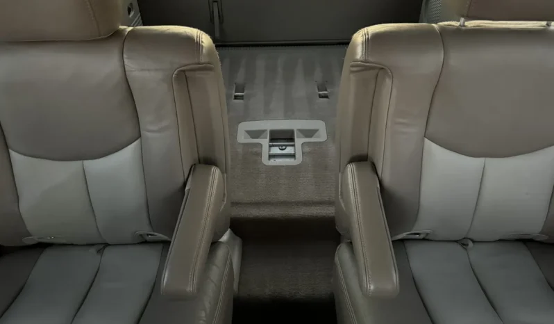 
								2004 GMC Yukon Denali 1500 Luxury full									