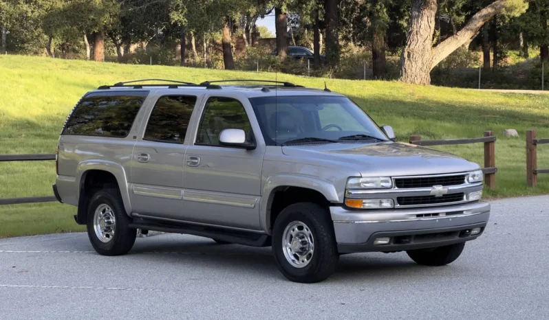 
								2004 Chevrolet Suburban 2500 LT 8.1L 4×4 full									