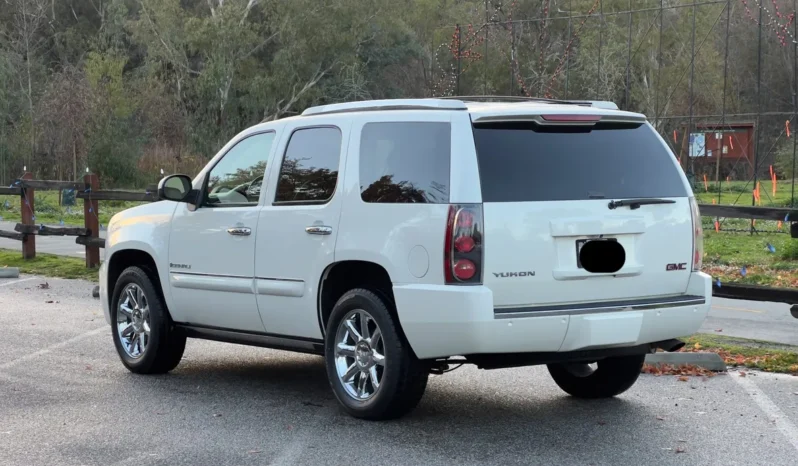 
								2007 GMC Yukon Denali full									