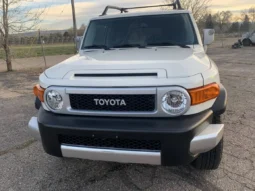 
										2012 Toyota FJ Cruiser full									