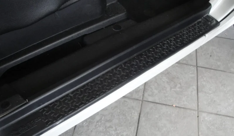 
								2014 Jeep Wrangler Sport S full									