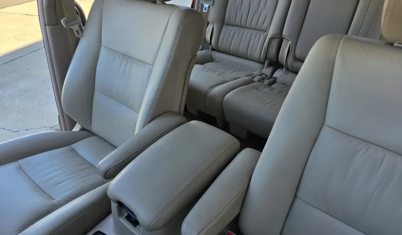 
								2001 Toyota Land Cruiser UZJ100 full									