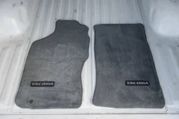 
										1999 Toyota Tacoma SR5 XtraCab V6 4×4 full									