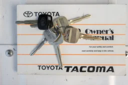 
										1999 Toyota Tacoma SR5 XtraCab V6 4×4 full									