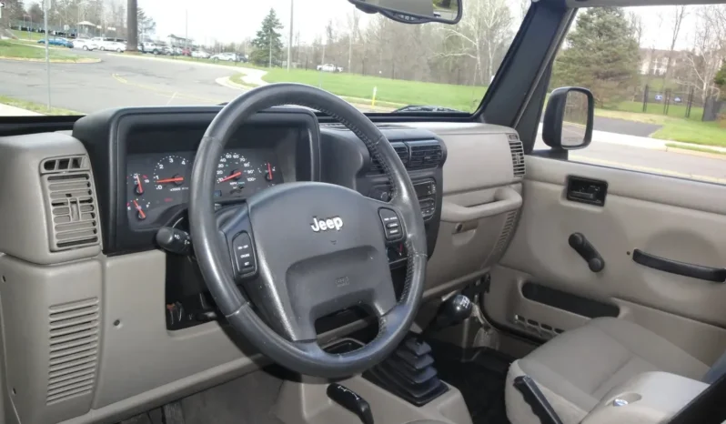 
								2004 Jeep Wrangler Sahara full									