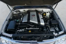 
										2003 Toyota Land Cruiser UZJ100 full									