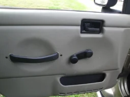 
										2004 Jeep Wrangler Sahara full									