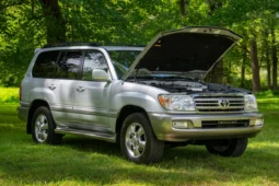 
										2007 Toyota Land Cruiser UZJ100 full									