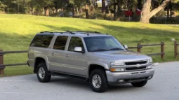 
										2004 Chevrolet Suburban 2500 LT 8.1L 4×4 full									