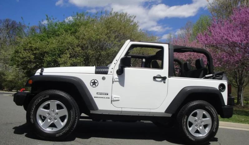 
								2014 Jeep Wrangler Sport S full									