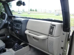 
										2004 Jeep Wrangler Sahara full									