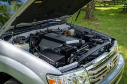 
										2007 Toyota Land Cruiser UZJ100 full									