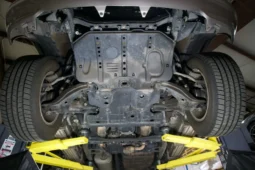 
										2003 Toyota Land Cruiser UZJ100 full									