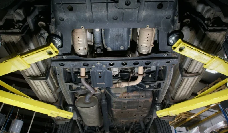 
								2003 Toyota Land Cruiser UZJ100 full									