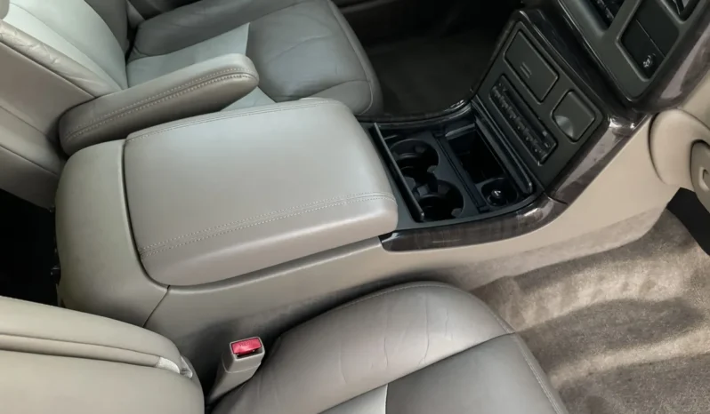
								2004 GMC Yukon Denali 1500 Luxury full									