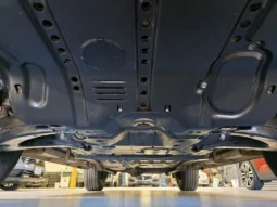 
										2001 Toyota Land Cruiser UZJ100 full									